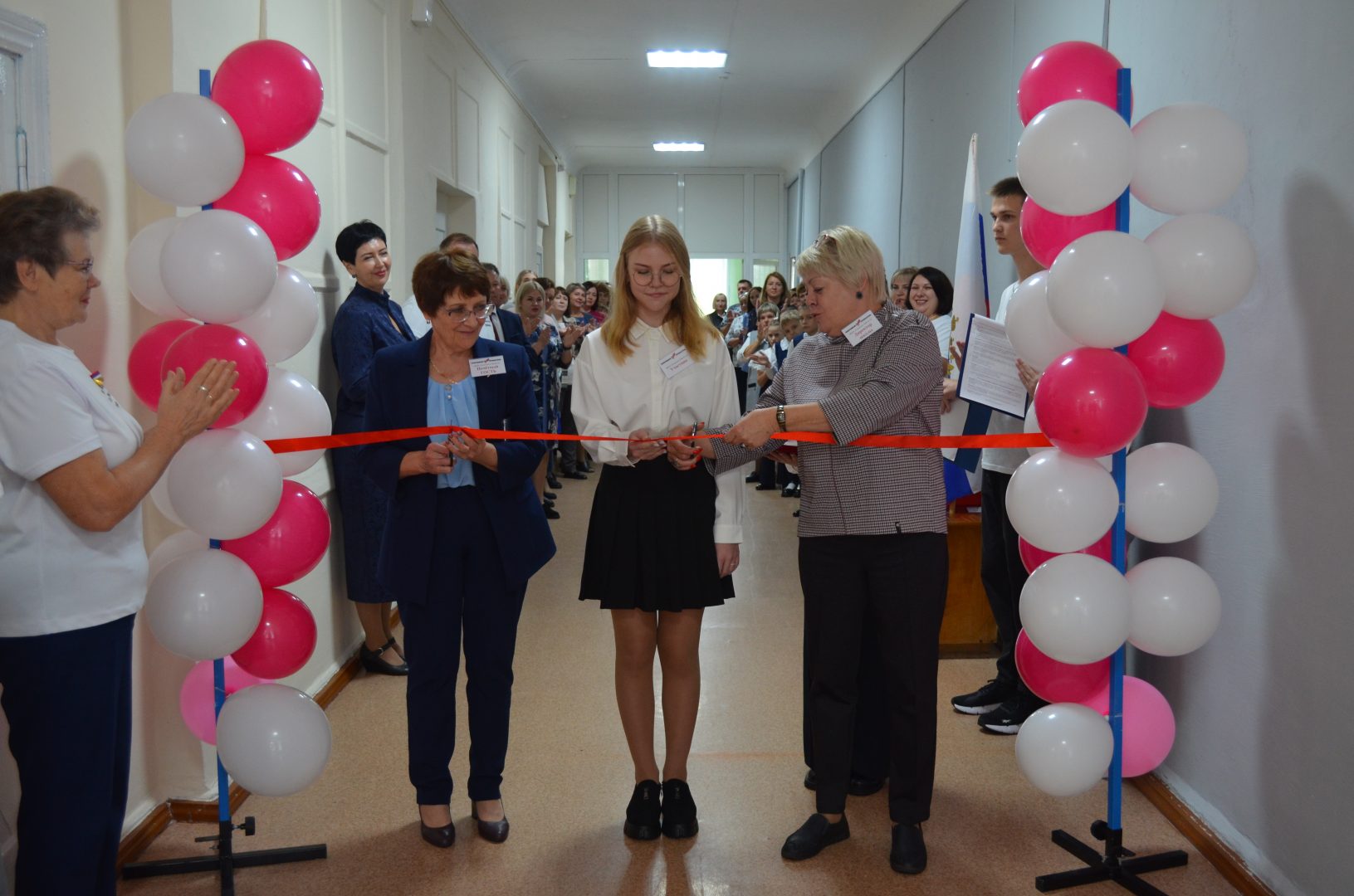 На базе МБОУ Саянская СОШ № 32 открылся центр образования Точка роста
